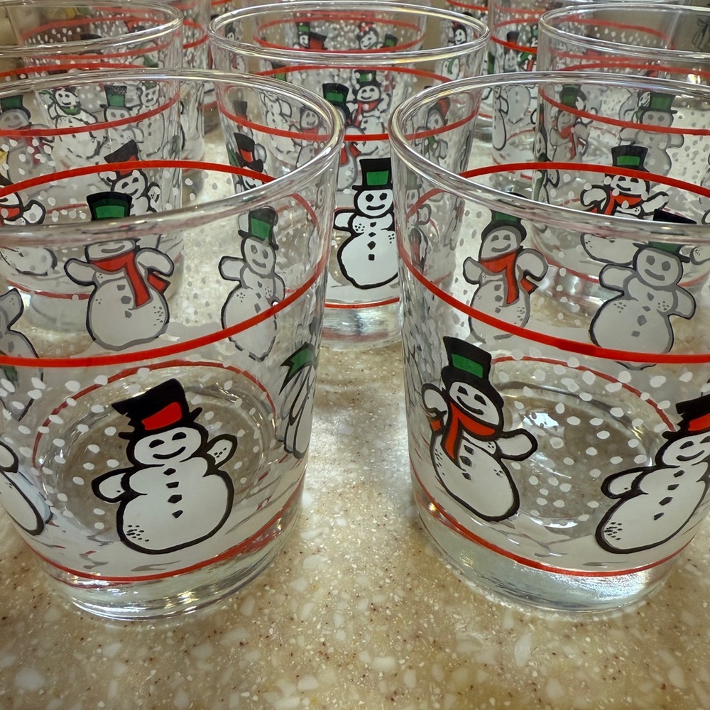11 Vintage Festive Snowman Glass Tumblers White, Red, Green set of 11 Christmas - Picture 3 of 9